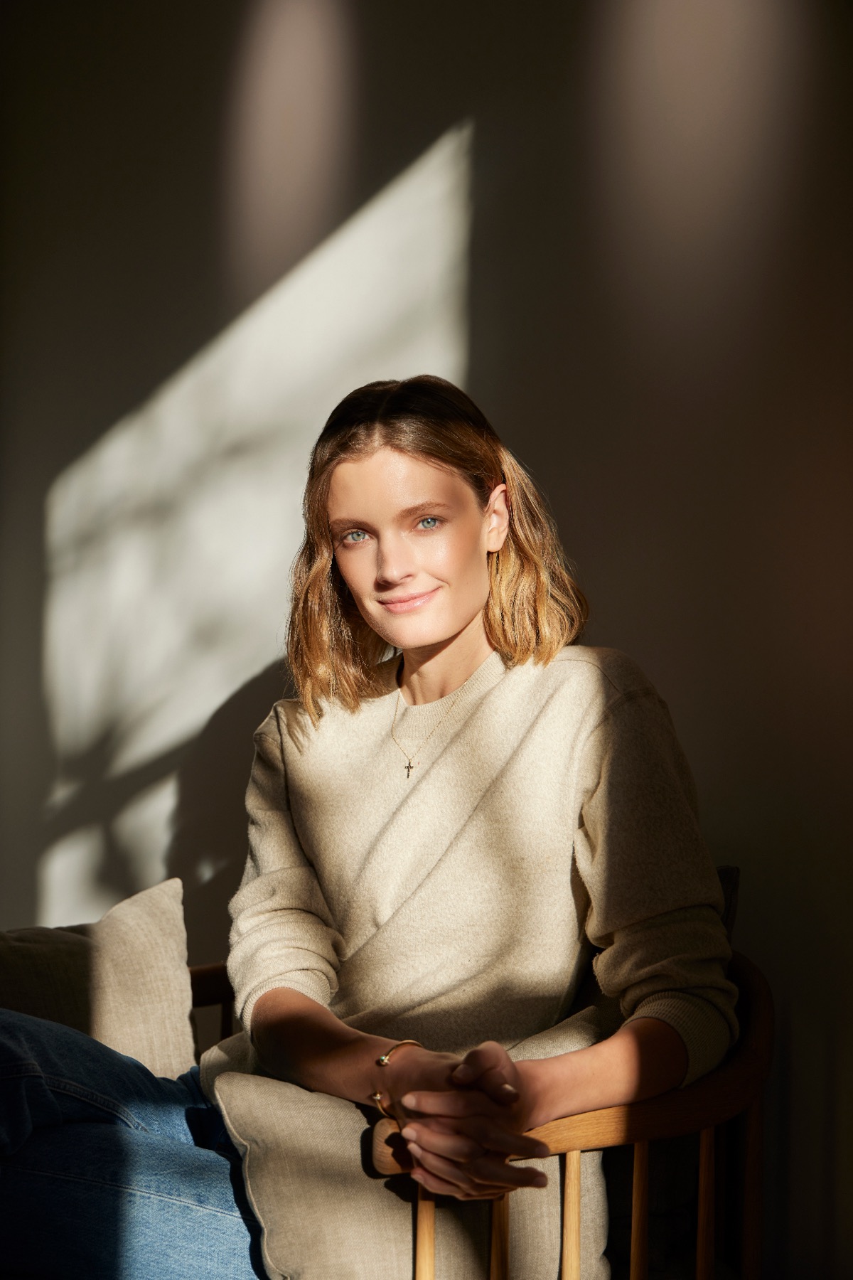 Natural light portraits in Paris — corporate photographer guide